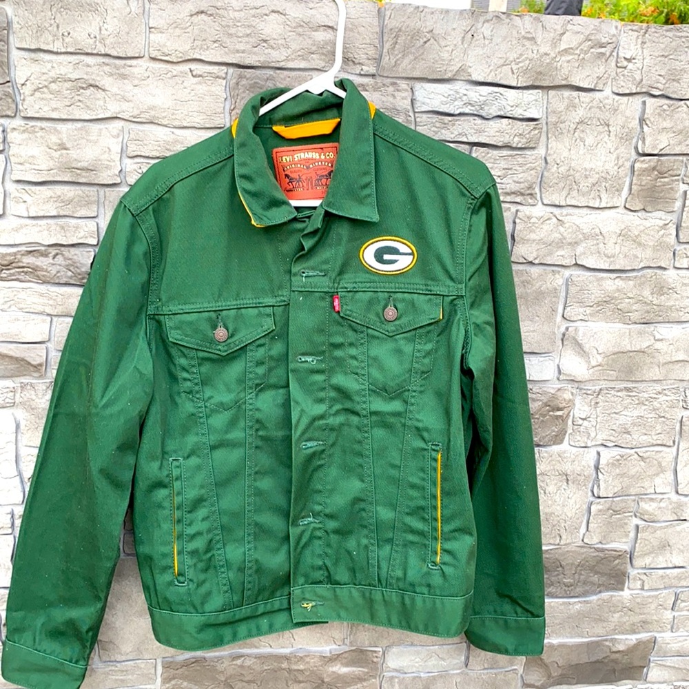 Classic Levi’s Green Bay jeans jacket